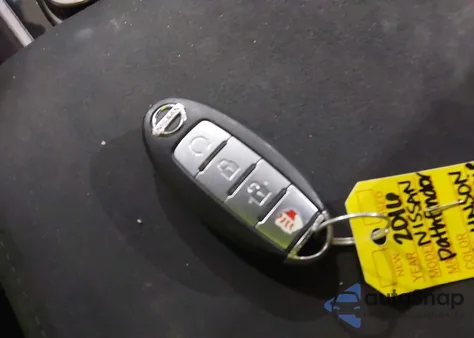 2016 Nissan Pathfinder Sv from USA, damaged, VIN 5N1AR2MM9GC622684